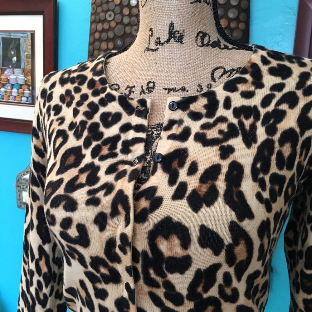 H&M leopard Cardigan Size XS
